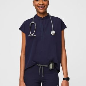 Figs Rafaela scrub top size XS navy blue